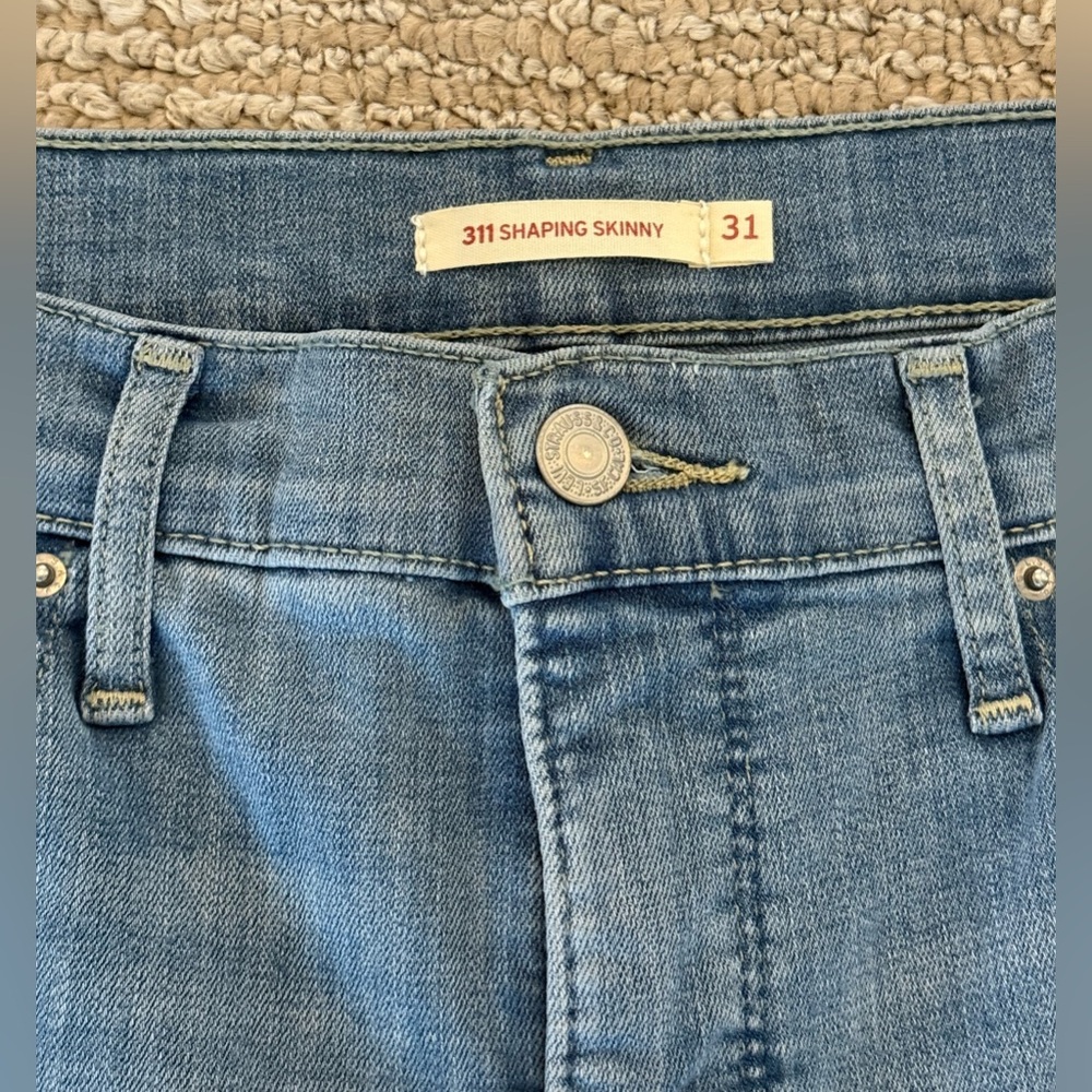 Levi’s Women's Skinny Jeans - Picture 6 of 7
